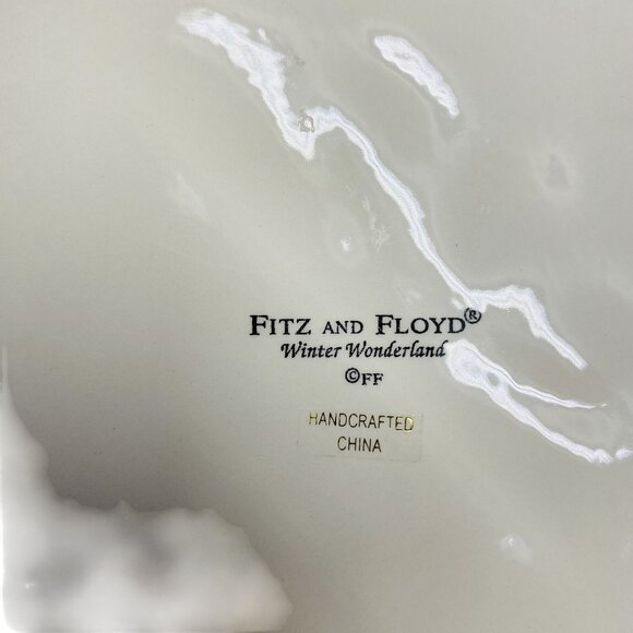 Fitz & Floyd Winter Wonderland Handcrafted Octagonal Plate Holly Berries12 in - Picture 4 of 5